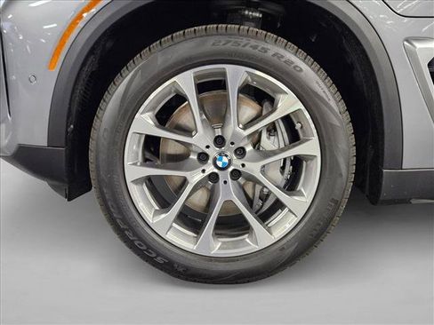New 2026 BMW X5 xDrive50e w/ Parking Assistance Package image 9