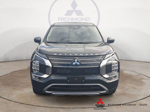 New 2026 Mitsubishi Outlander SE FWD image 8