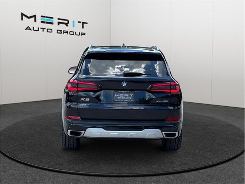Used 2021 BMW X5 xDrive40i w/ Parking Assistance Package AWD/4WD image 8