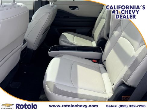 Used 2022 Nissan Pathfinder SL w/ SL Premium Package FWD image 13