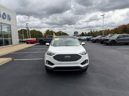 Certified 2024 Ford Edge SEL w/ Convenience Package AWD/4WD image 2