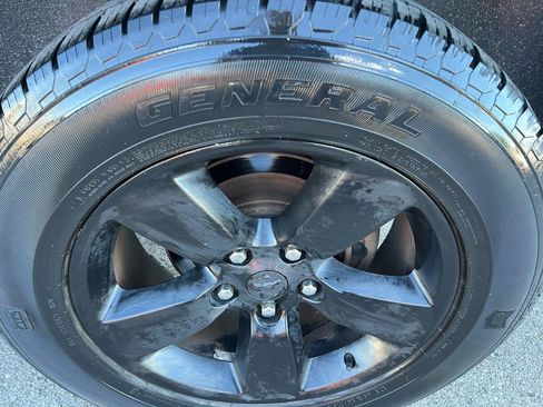 Used 2015 RAM 1500 Express AWD/4WD image 4