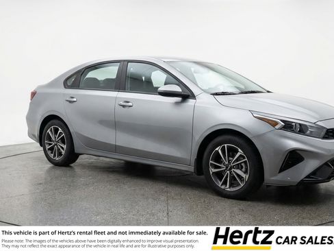 Used 2024 Kia Forte LXS image 1