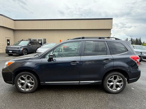 Used 2015 Subaru Forester 2.5i Touring AWD/4WD image 4