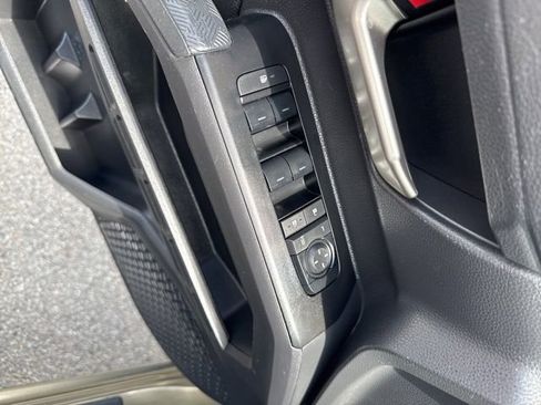Certified 2025 Toyota Tacoma TRD Sport AWD/4WD image 18