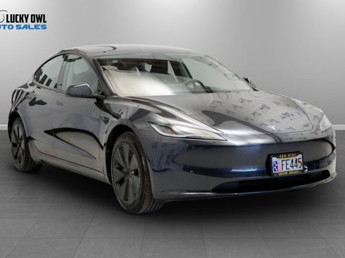Used 2025 Tesla Model 3 Long Range RWD image 3