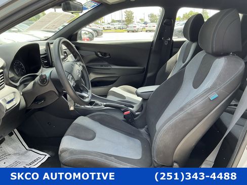 Used 2019 Hyundai Veloster 2.0 FWD image 11