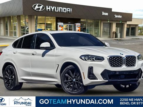 Used 2025 BMW X4 xDrive30i w/ Premium Package AWD/4WD image 1