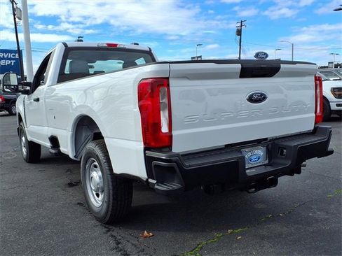 New 2026 Ford F250 XL image 4