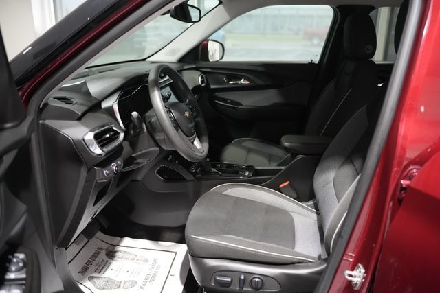 Used 2023 Chevrolet TrailBlazer LT w/ Convenience Package AWD/4WD image 14
