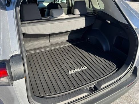 Used 2024 Toyota RAV4 XLE w/ Convenience Package image 30