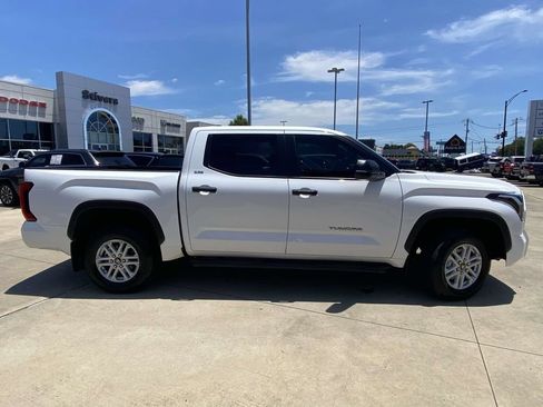 Used 2025 Toyota Tundra SR5 w/ SR5 Convenience Package AWD/4WD image 43