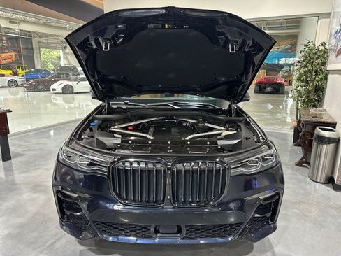 Used 2021 BMW X7 xDrive40i w/ M Sport Package AWD/4WD image 25