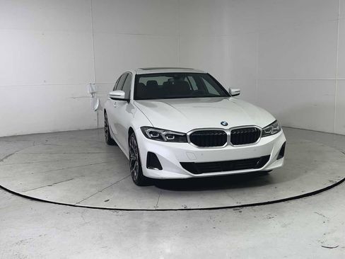 Used 2025 BMW 330i xDrive Sedan w/ Convenience Package image 7