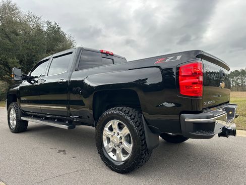 Used 2018 Chevrolet Silverado 2500 LTZ w/ Duramax Plus Package image 7