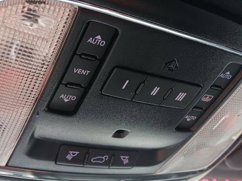 Used 2020 Jeep Grand Cherokee Overland image 23