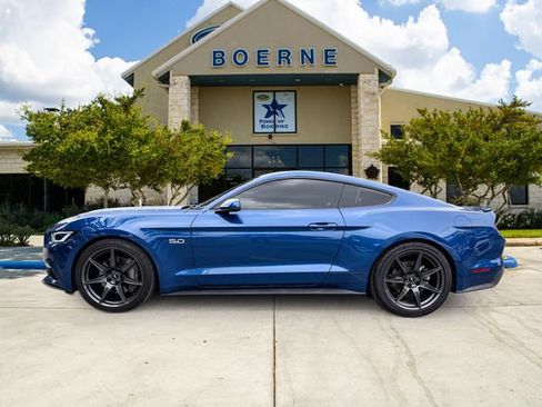 Used 2017 Ford Mustang GT Premium RWD image 2