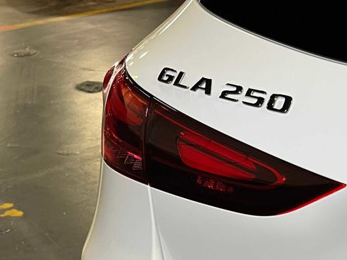 Certified 2025 Mercedes-Benz GLA 250 4MATIC image 13