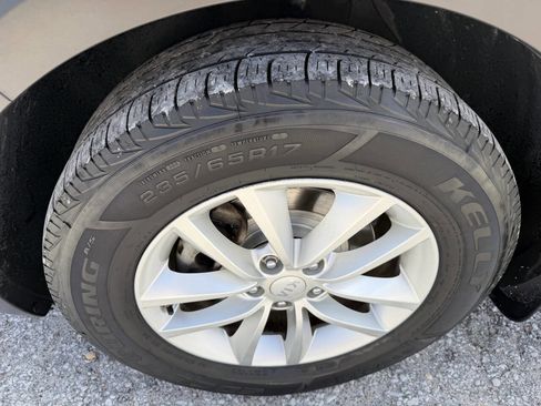 Used 2017 Kia Sorento FWD w/ LX Convenience Package image 9