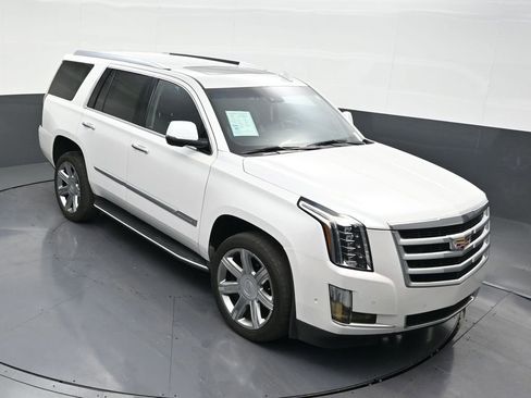 Used 2019 Cadillac Escalade Luxury image 21