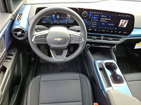 New 2026 Chevrolet Equinox EV LT image 7