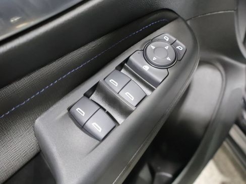 Used 2024 Buick Envista Sport Touring w/ Experience Buick Package FWD image 13