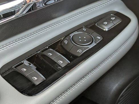 Used 2022 Lincoln Corsair FWD w/ Equipment Group 101A image 22
