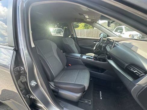 Used 2022 Nissan Rogue SV FWD image 13