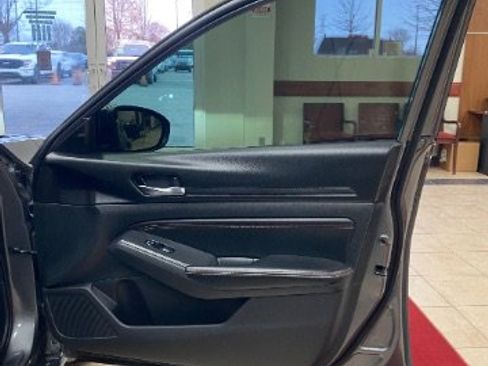 Used 2020 Nissan Altima 2.5 SR image 16