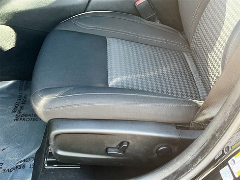 Used 2023 Dodge Charger SXT w/ Cold Weather Package image 17