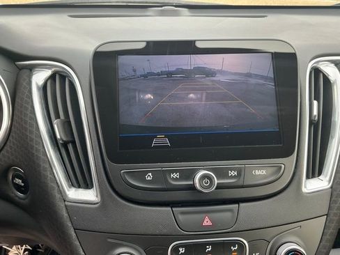 Used 2019 Chevrolet Malibu LT image 24