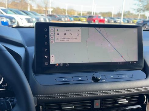 Used 2025 Nissan Rogue Platinum w/ Platinum Premium Package image 17