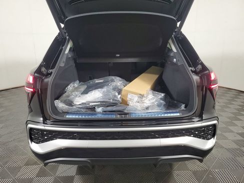New 2026 Audi Q3 quattro 2.0T AWD/4WD image 9