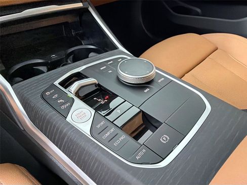 Used 2026 BMW 330i Sedan w/ M Sport Package RWD image 17