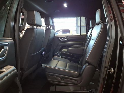 Used 2023 Chevrolet Suburban Premier AWD/4WD image 16
