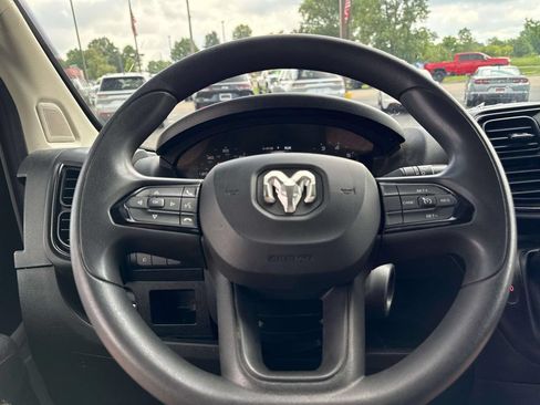 Used 2023 RAM ProMaster 2500 w/ Convenience Group FWD image 16