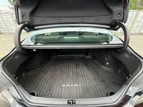 Used 2022 Toyota Camry LE FWD image 25