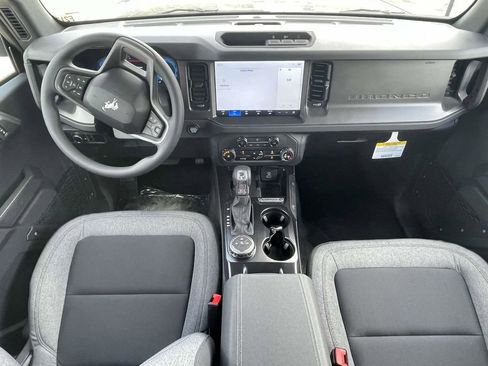 New 2025 Ford Bronco Base image 10