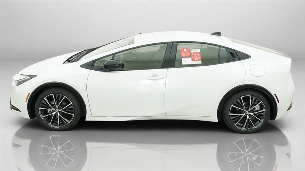 New 2027 Toyota Prius XLE FWD image 31