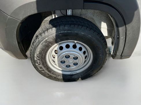 Used 2024 RAM ProMaster 2500 w/ Safety Group FWD image 30