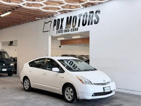 Used 2006 Toyota Prius FWD image 1