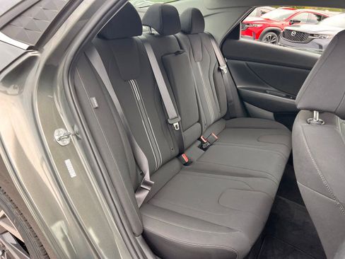 Used 2024 Hyundai Elantra SEL w/ Convenience Package FWD image 32