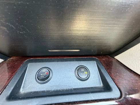 Used 2012 Toyota Camry XLE image 37