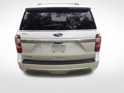 Used 2018 Ford Expedition Platinum RWD image 12