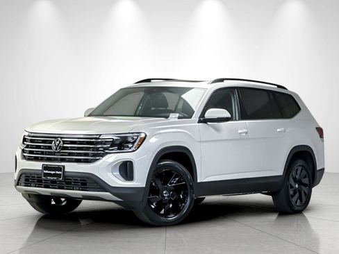 New 2026 Volkswagen Atlas SE FWD image 1