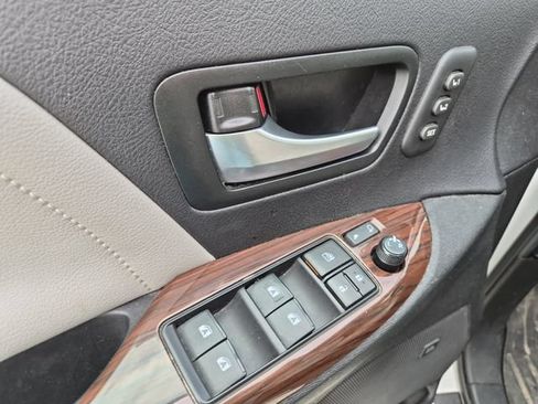 Used 2017 Toyota Sienna Limited Premium AWD/4WD image 10