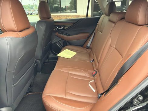 Used 2020 Subaru Outback Touring AWD/4WD image 5