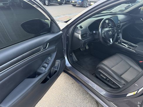 Used 2019 Honda Accord Sport image 14
