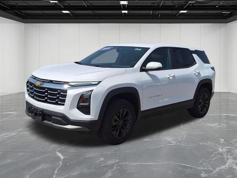 Used 2025 Chevrolet Equinox LT FWD image 1