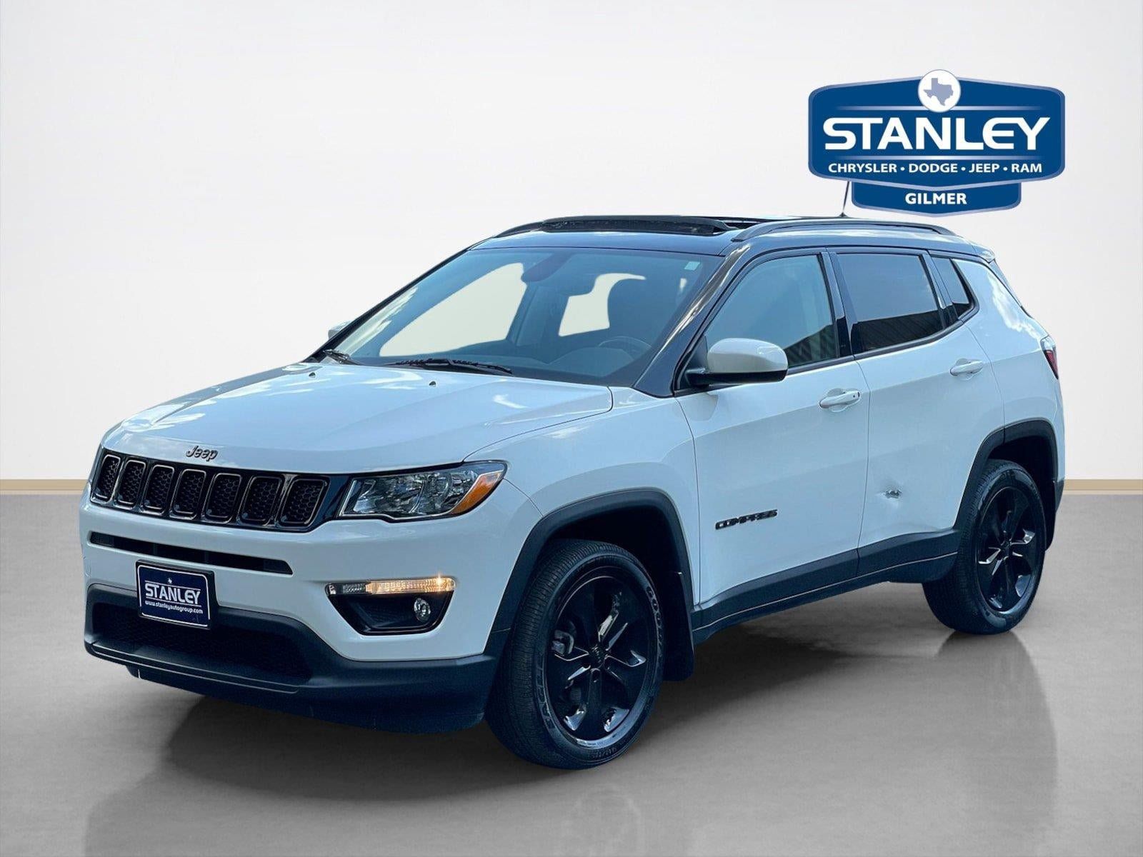 Used 2018 Jeep Compass Latitude w/ Popular Equipment Group AWD/4WD image 3